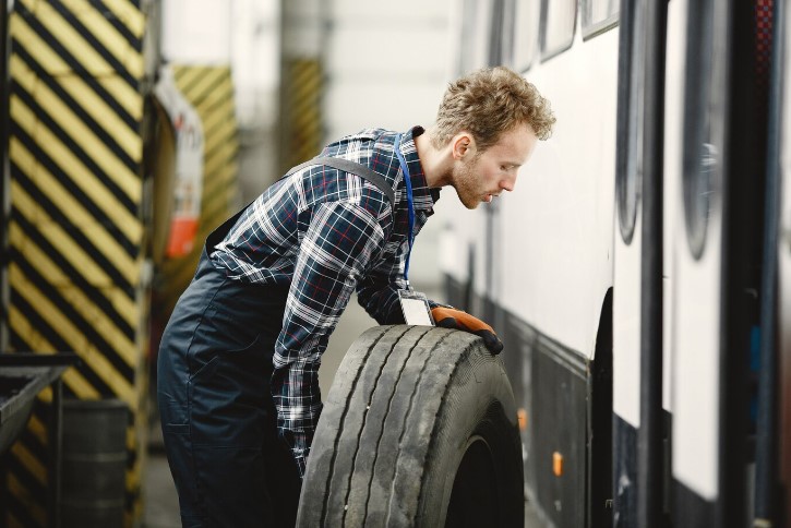 Choosing Truck Tyres